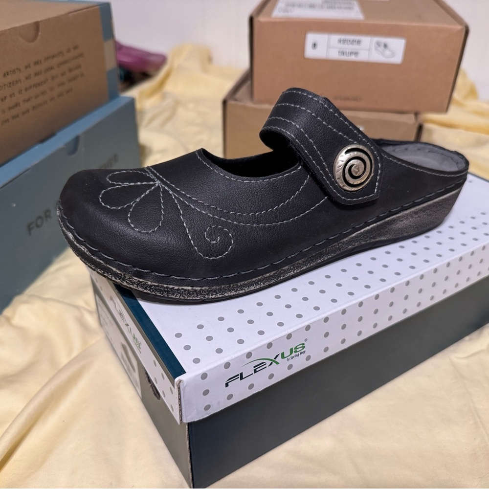 Black Mary Jane Flats with Supportive Sole